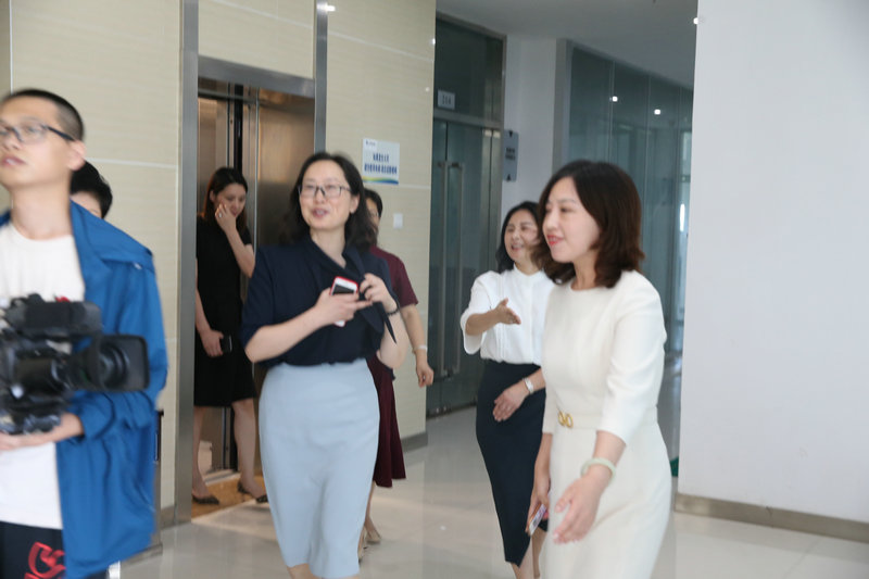 领导参观--好百邻家政保洁