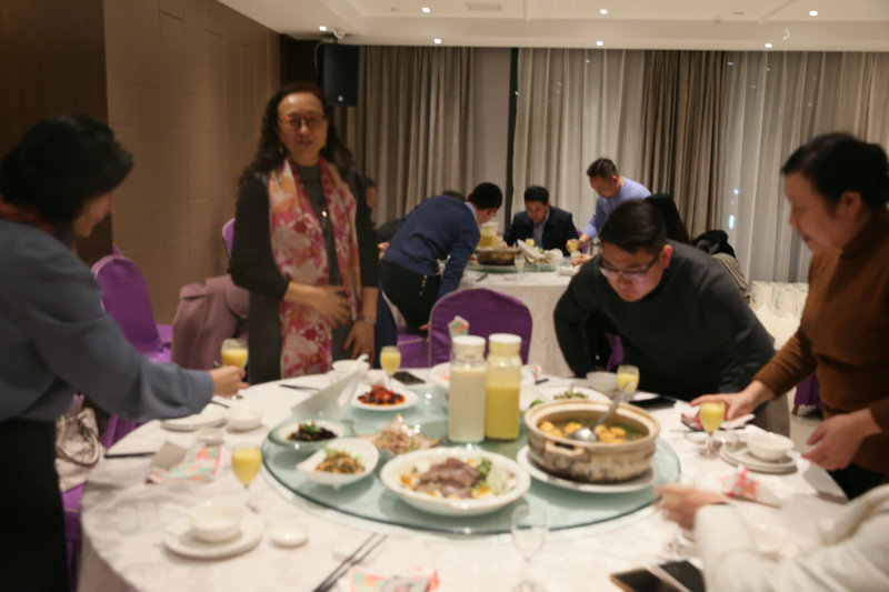聚餐--好百邻家政保洁